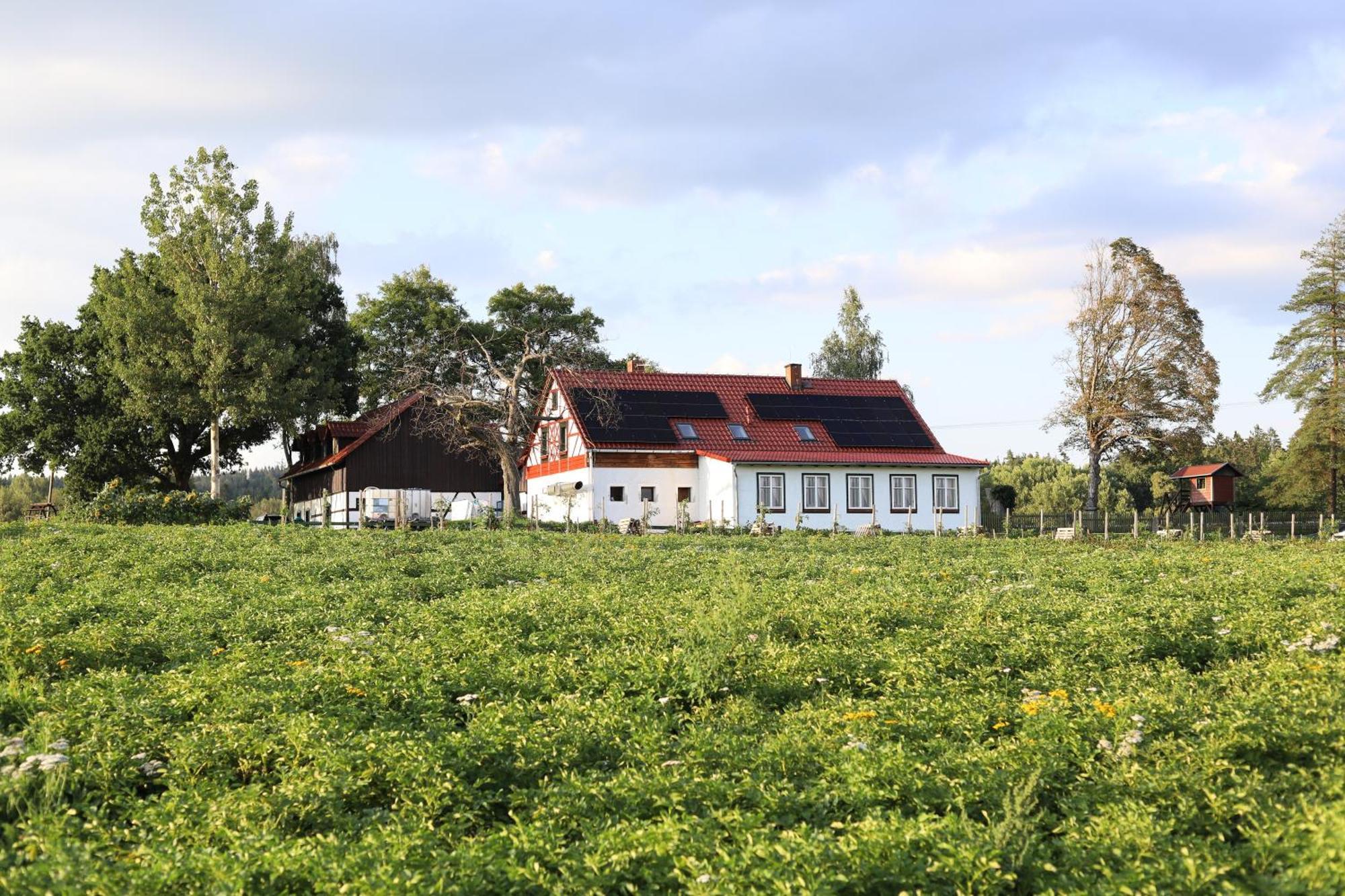 Penzion Na Gruntu Lipna Bagian luar foto